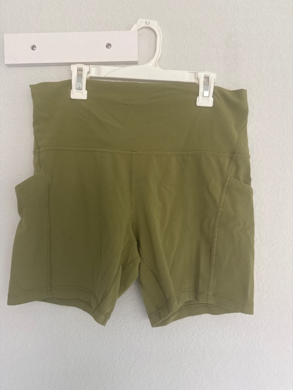 Lululemon Align Shirts with pockets 6” inseam